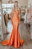 Elegante vestido de fiesta largo sin tirantes de sirena naranja con abalorios