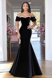 Vestido formal largo de terciopelo sirena negro con hombros descubiertos