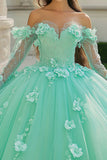 Vestido de quinceañera de tul floral menta con mangas largas