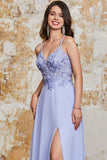 Precioso vestido de fiesta largo lavanda con tirantes de espagueti de una línea con espalda cruzada entrecruzada