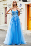 Precioso vestido de fiesta largo azul con tirantes de espagueti de una línea con apliques